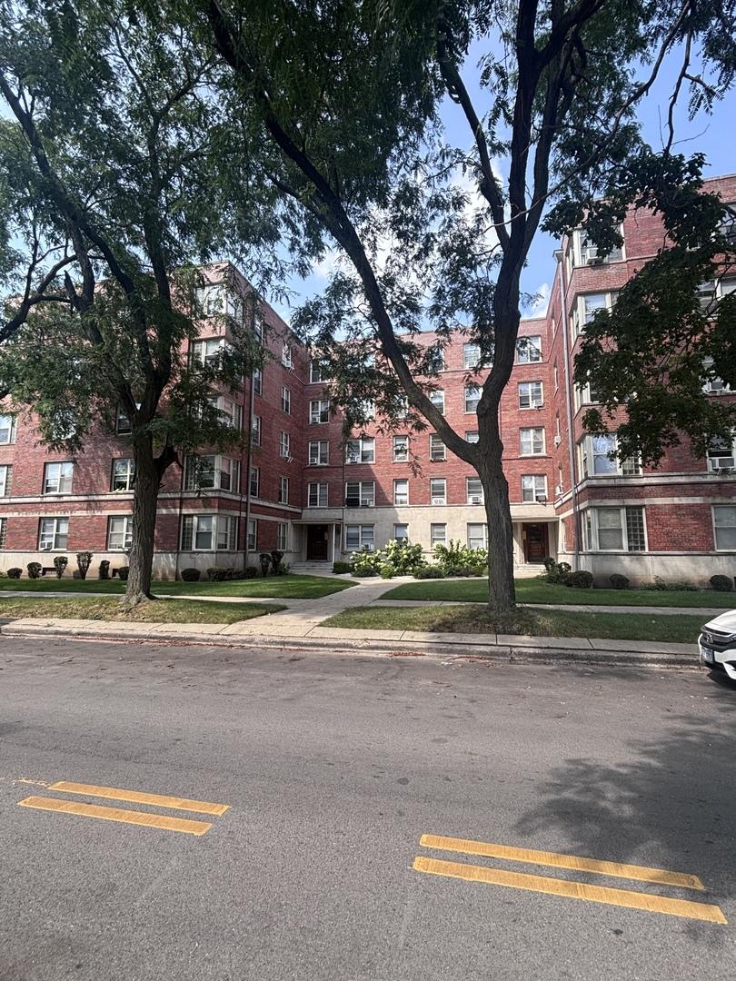 2610 W Balmoral Ave. #103, Chicago, IL 60625
