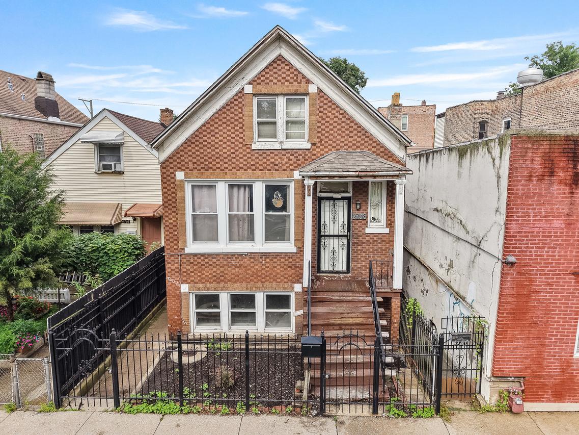 2706 S Trumbull Ave., Chicago, IL 60623