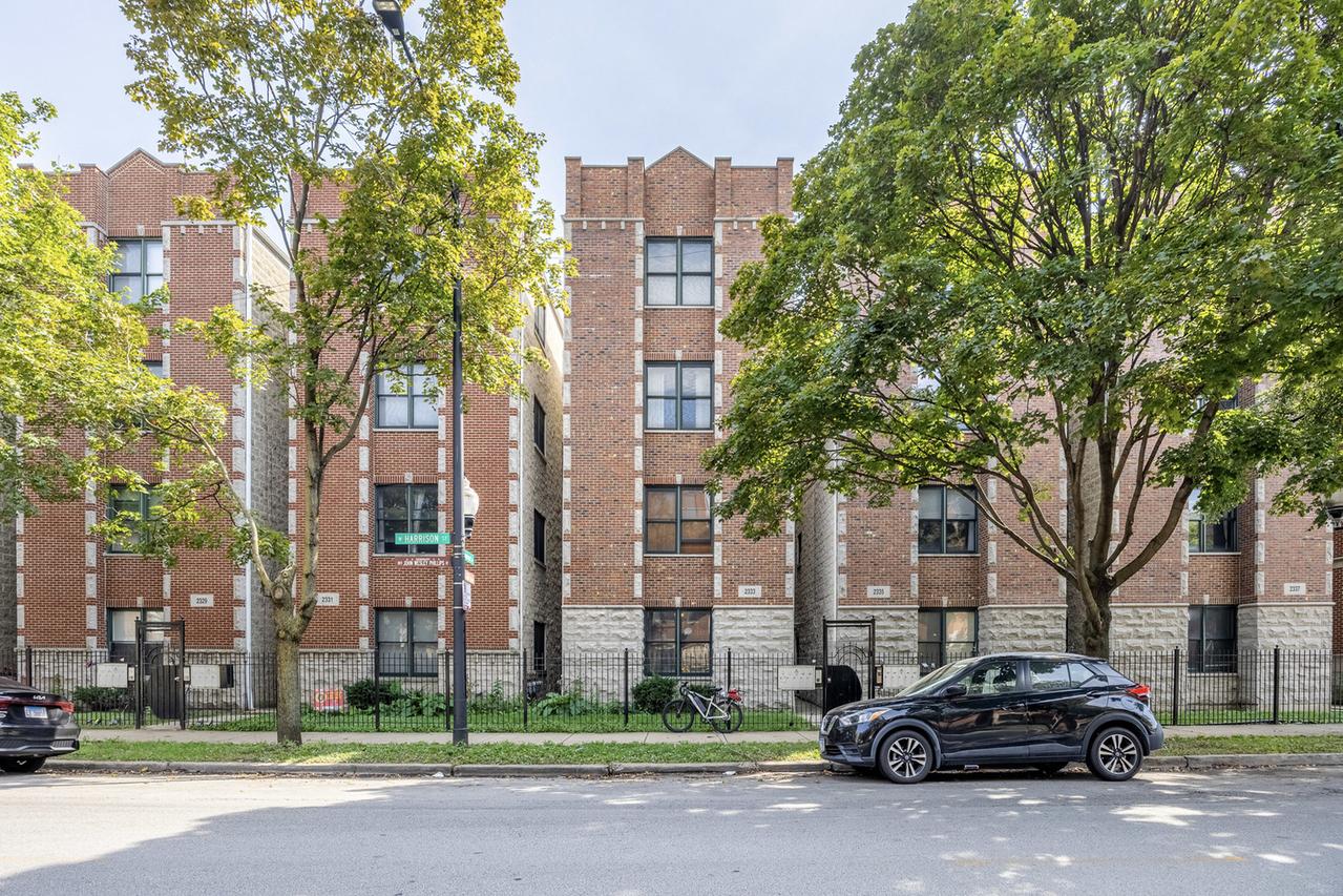2333 W Harrison St. #1, Chicago, IL 60612