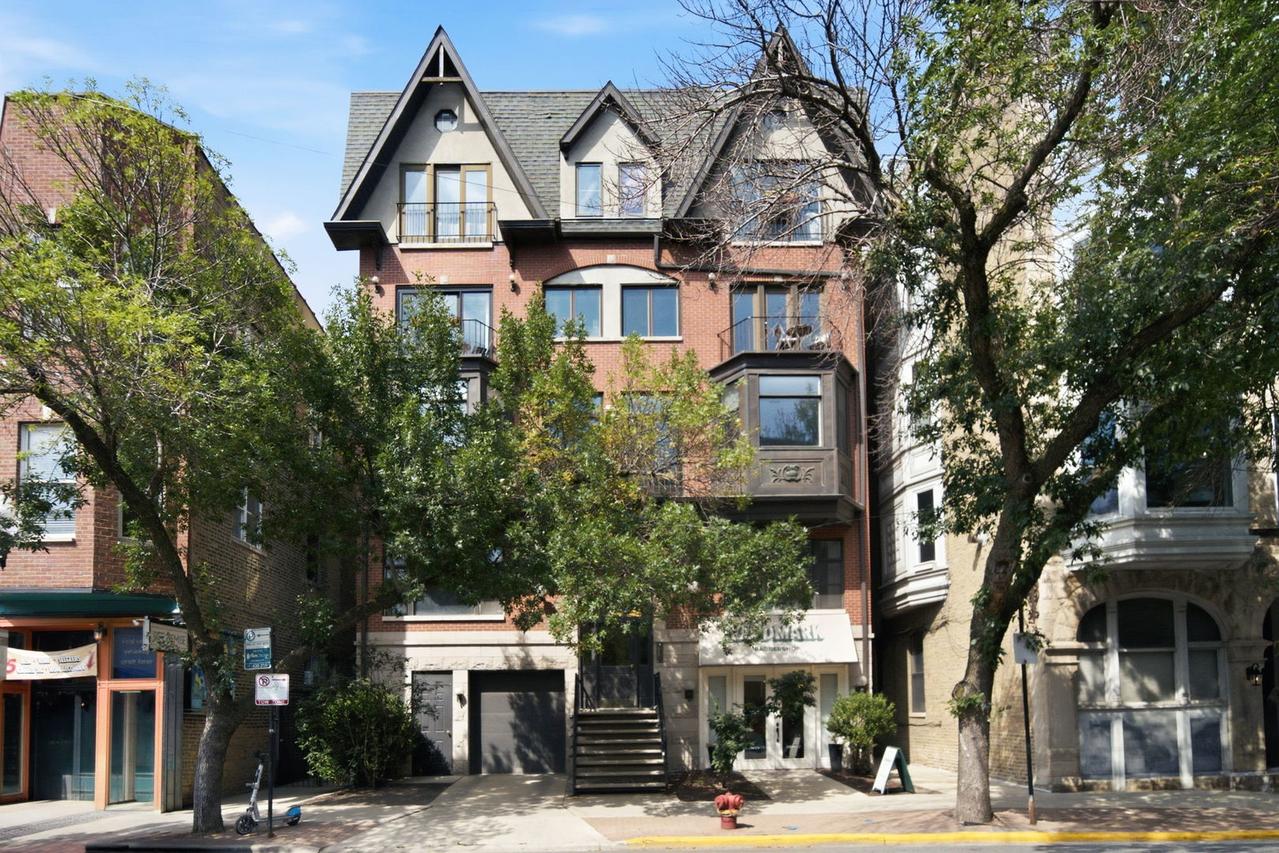 1122 W Armitage Ave. #102, Chicago, IL 60614