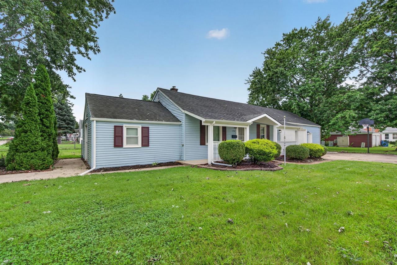 1721 Kelly Ave., Crest Hill, IL 60403