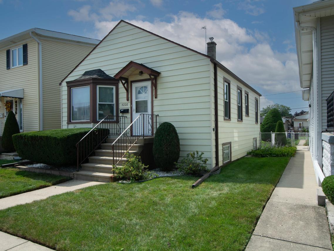 4228 N Overhill Ave., Norridge, IL 60706