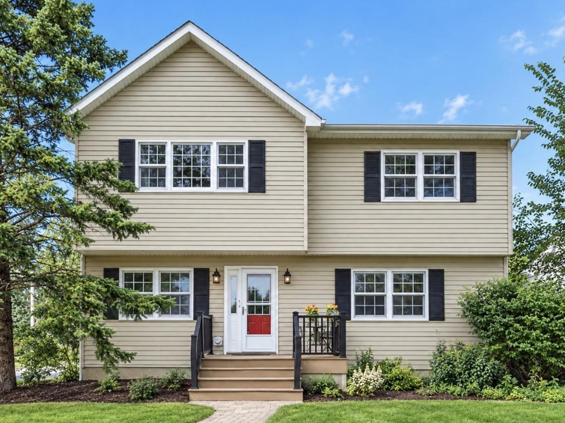 401 Division St., St. Charles, IL 60174