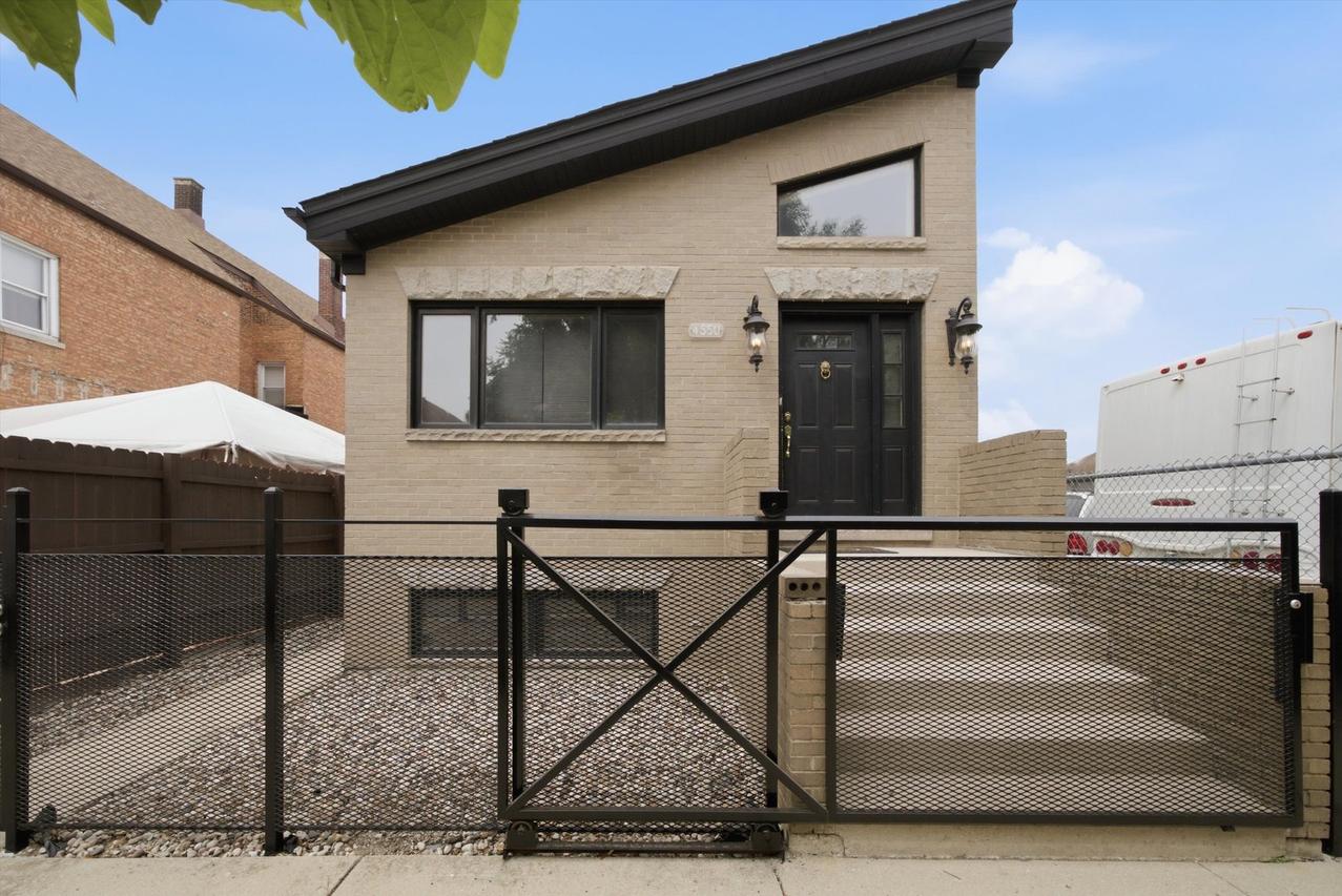 4550 S Mcdowell Ave., Chicago, IL 60609