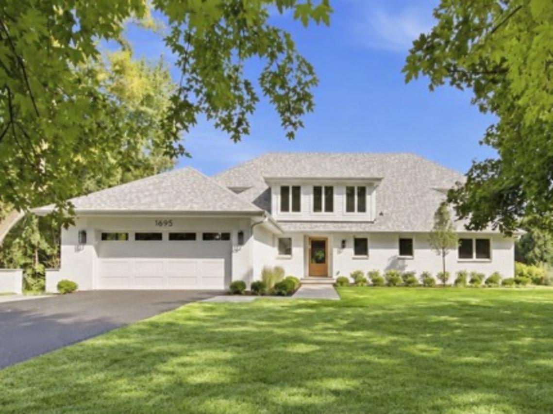 1695 Meadow Ln., Bannockburn, IL 60015