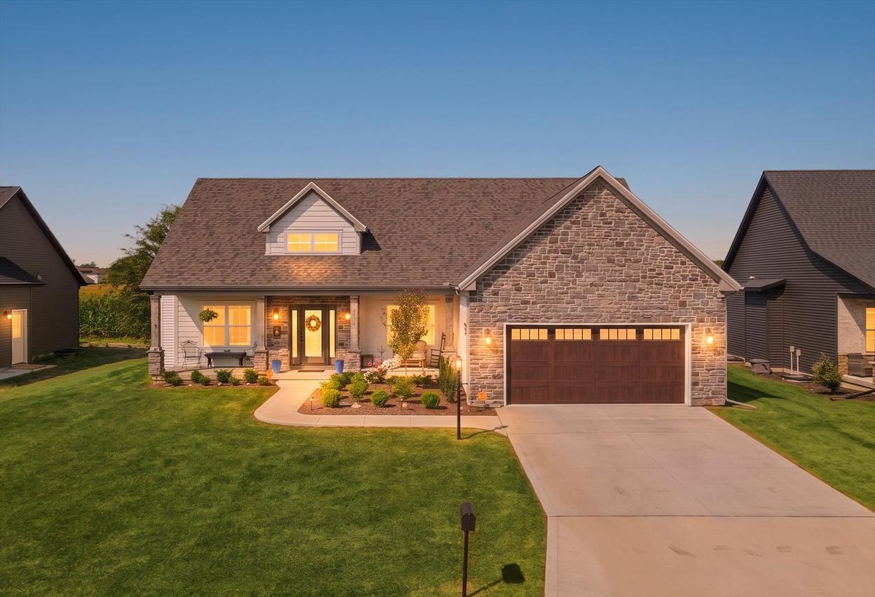2838 E Stone Creek Blvd., Urbana, IL 61802