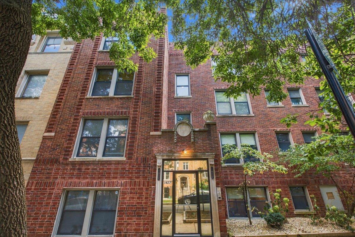 1627 W Columbia Ave. #1E, Chicago, IL 60626