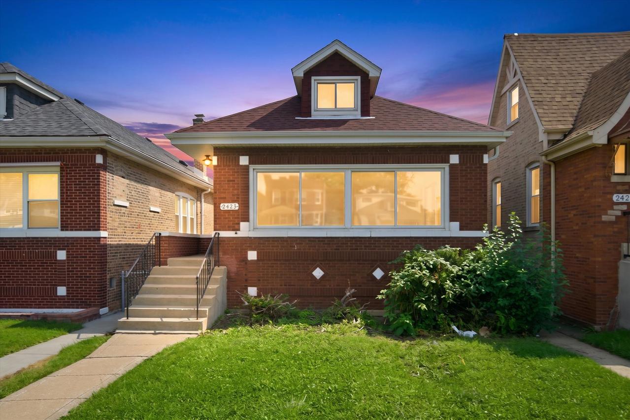 2423 N Newland Ave., Chicago, IL 60707