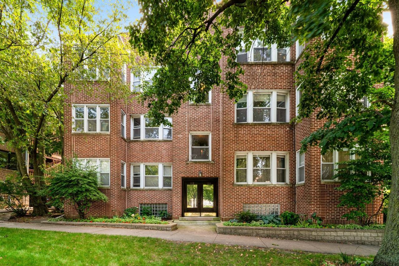 1114 Main St. #1W, Evanston, IL 60202