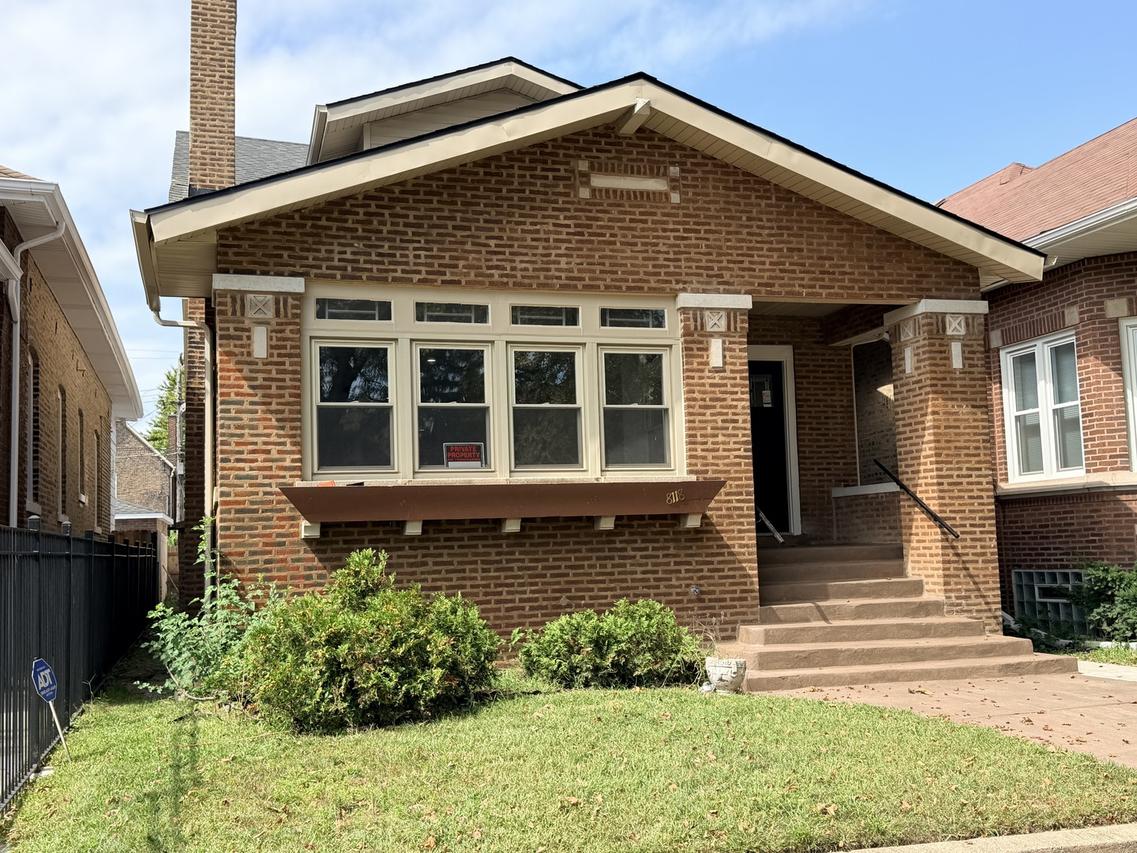 8118 S Saint Lawrence Ave., Chicago, IL 60619