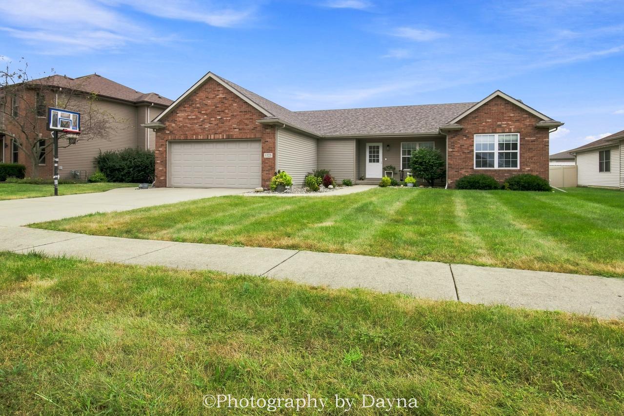 1725 Hunters Run Dr., Bourbonnais, IL 60914