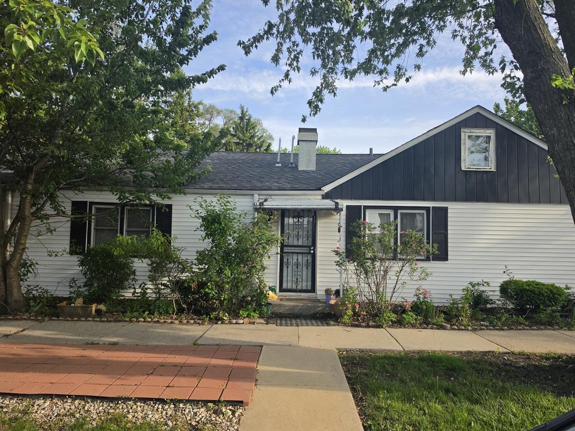 7601 Laramie Ave., Burbank, IL 60459