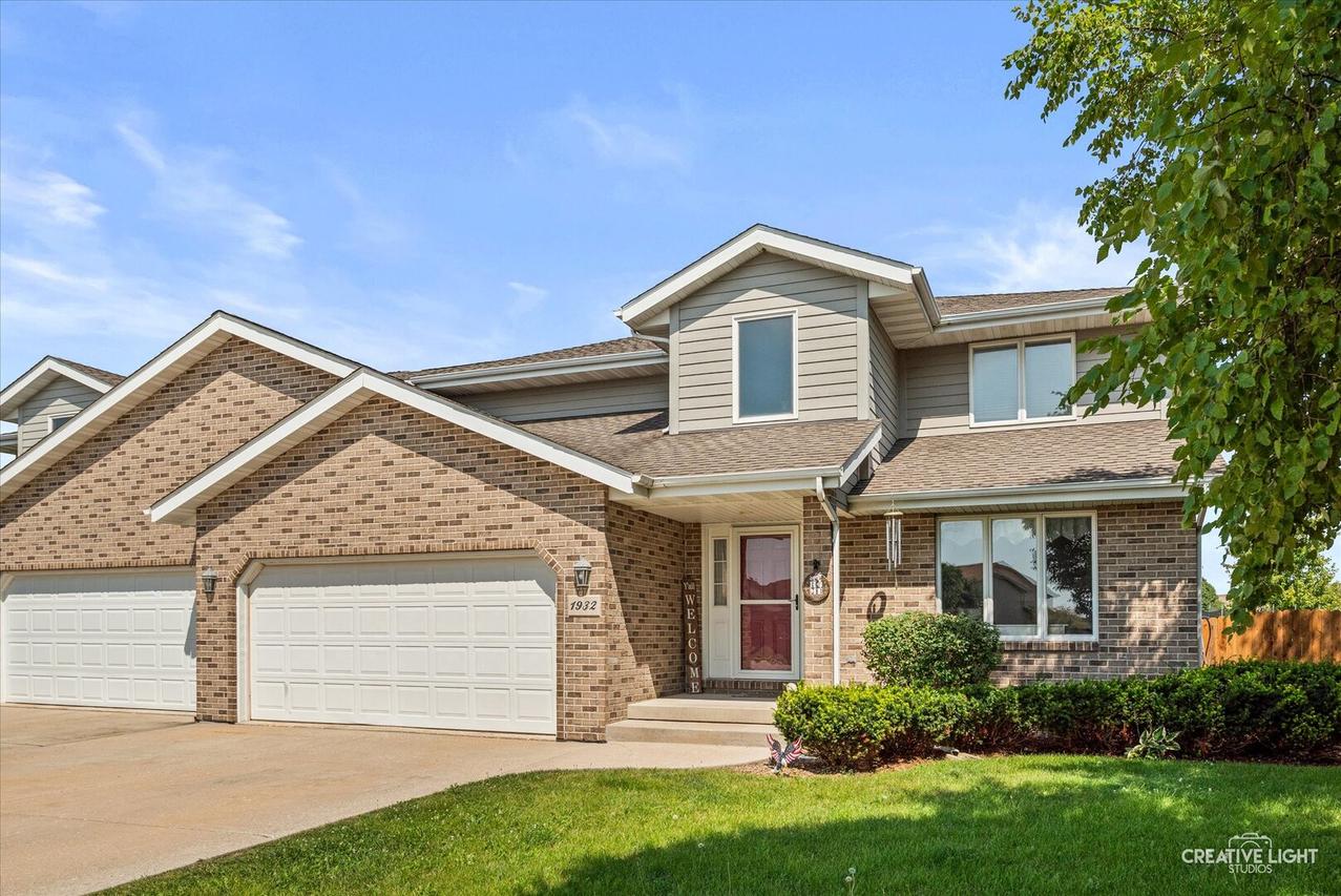 1932 Taller Rd., Morris, IL 60450