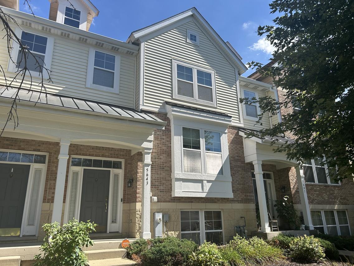 5643 Cambridge Way, Hanover Park, IL 60133