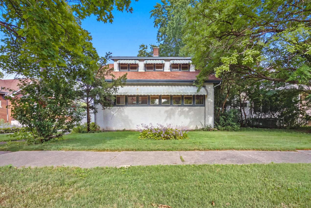 277 Nuttall Rd., Riverside, IL 60546