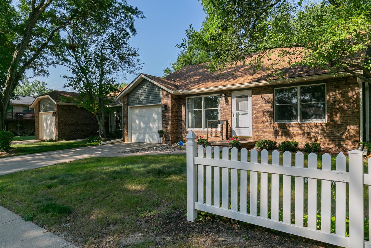 2917 4th St., Moline, IL 61265