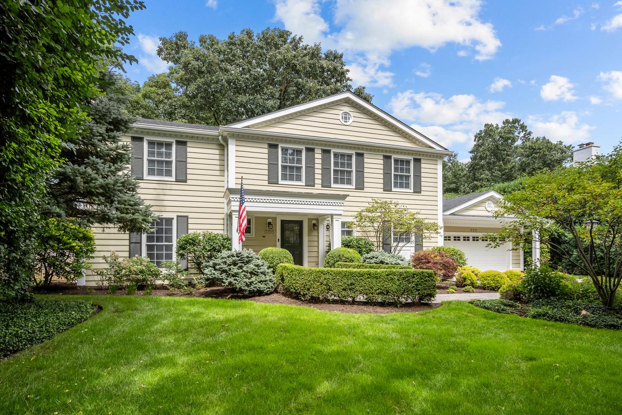 777 Cherokee Rd., Lake Forest, IL 60045