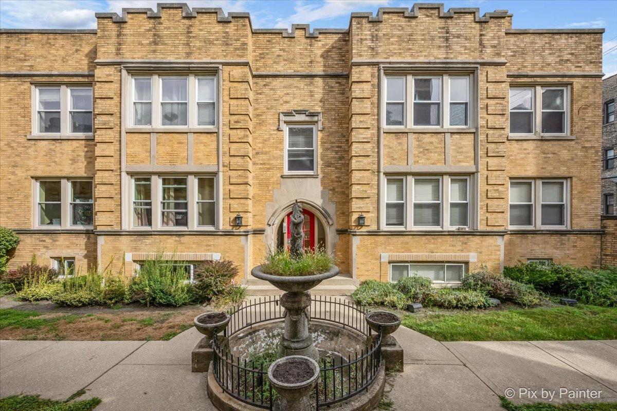4211 N Keystone Ave. #2E, Chicago, IL 60641