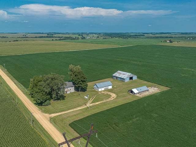 927 N Valentine Rd., Polo, IL 61064