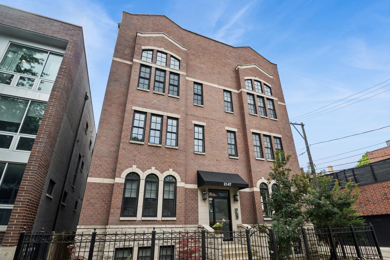 2147 W Rice St. #2E, Chicago, IL 60622