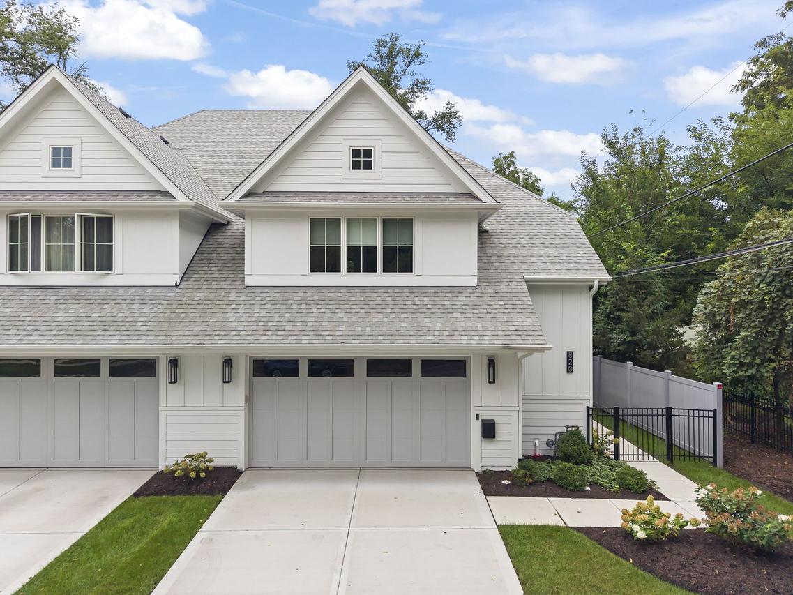 820 E Franklin Ave., Naperville, IL 60540