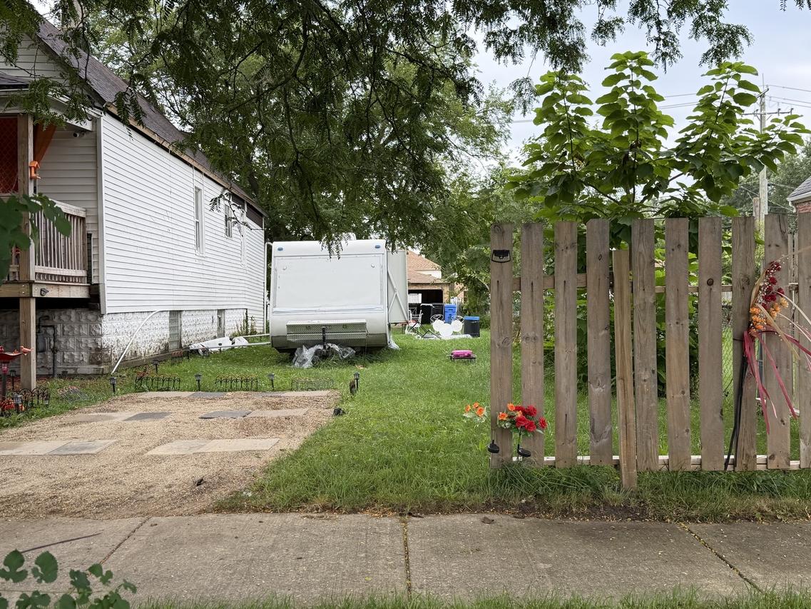 9032 S Greenwood Ave., Chicago, IL 60619