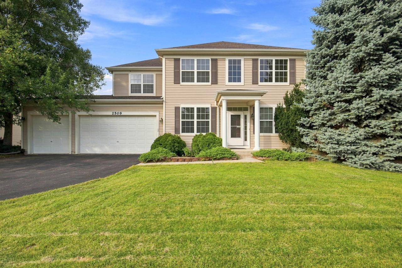2509 Bluewater Dr., Wauconda, IL 60084