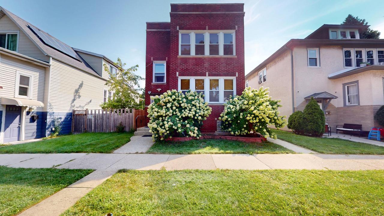 1221 Home Ave., Berwyn, IL 60402