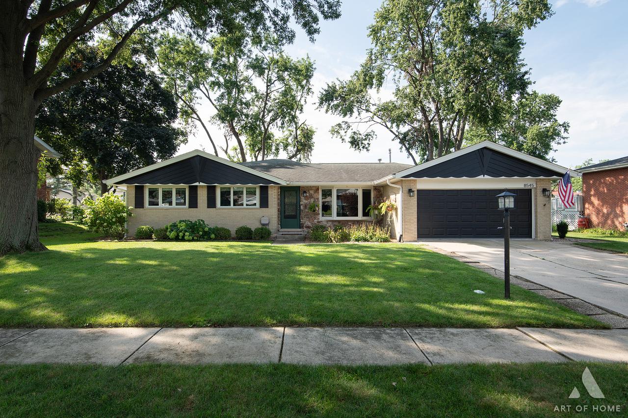 8545 Walnut Ave., Orland Park, IL 60462