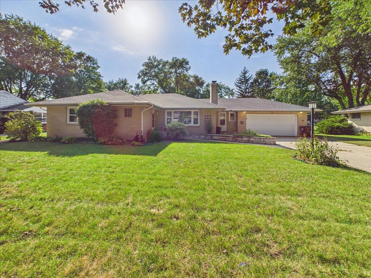 912 Chelsea Ave., Rockford, IL 61107