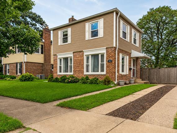 New Homes For Sale This Week That Attend Proviso West High School: August 28th to September 3rd