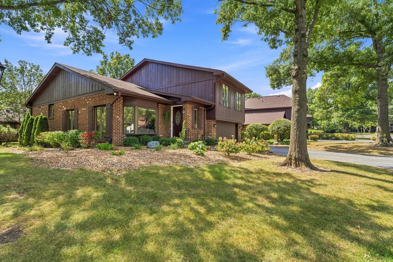 11760 S Brookside Dr., Palos Park, IL 60464