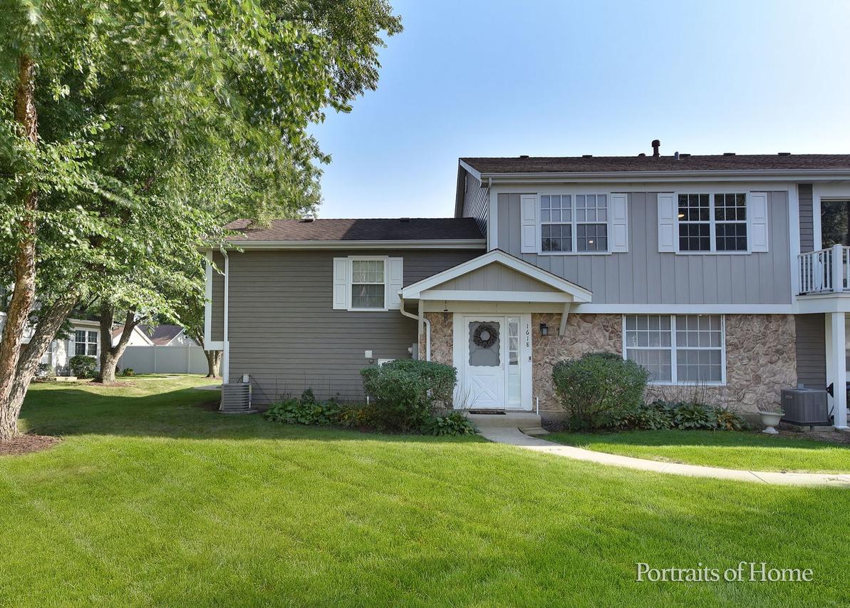 1618 Timber Tr. #11C, Wheaton, IL 60189