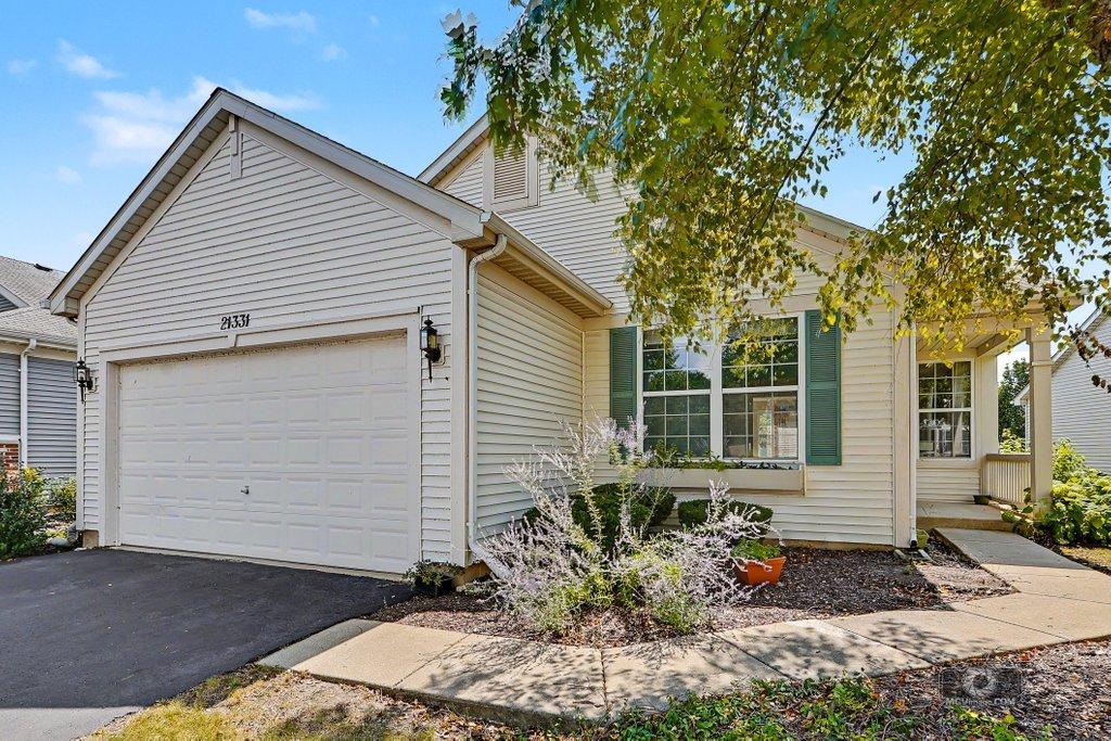 21331 Windsor Lake Ln., Crest Hill, IL 60403