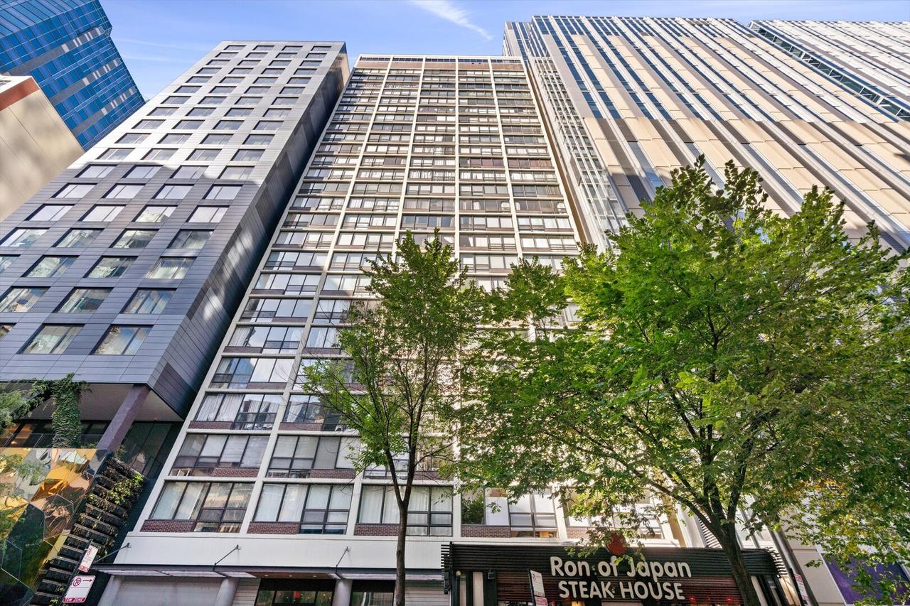 230 E Ontario St. #1905, Chicago, IL 60611