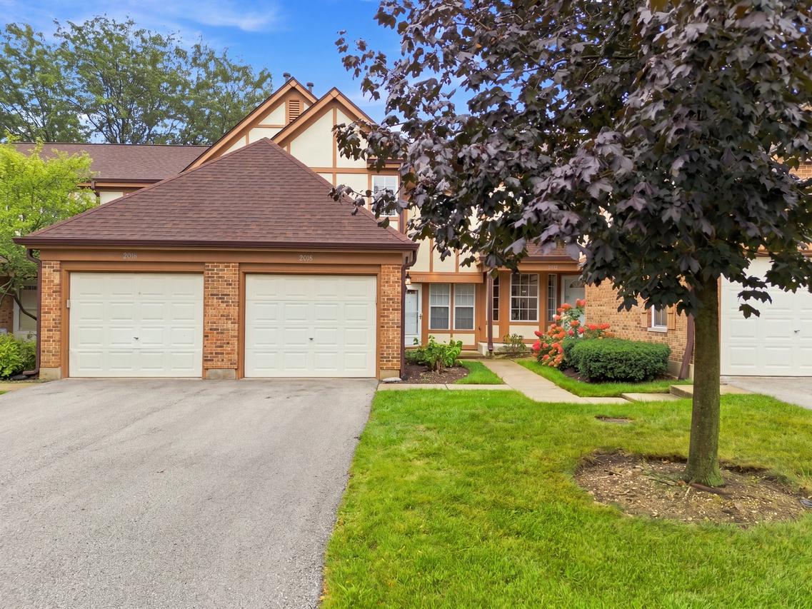 2018 Quaker Hollow Ln., Streamwood, IL 60107