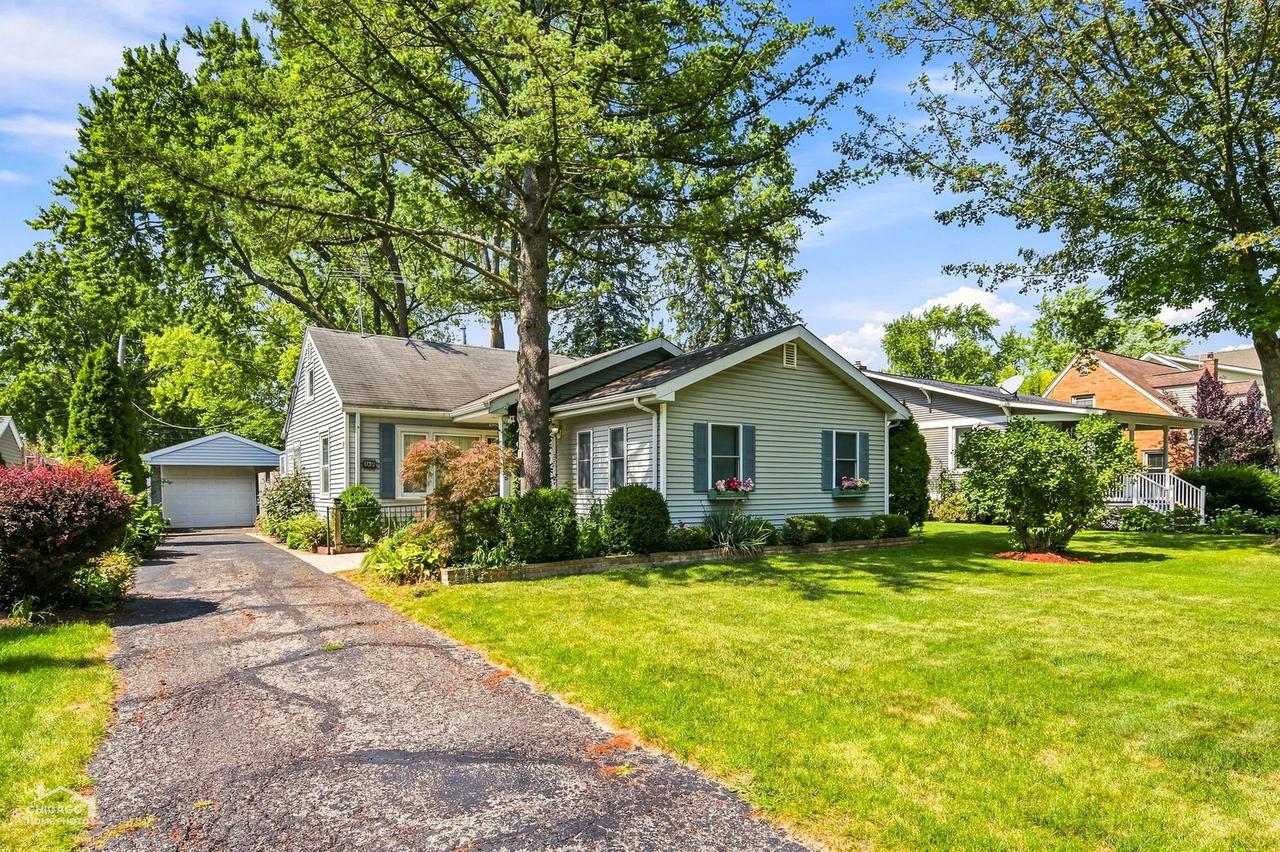 168 S Brockway St., Palatine, IL 60067