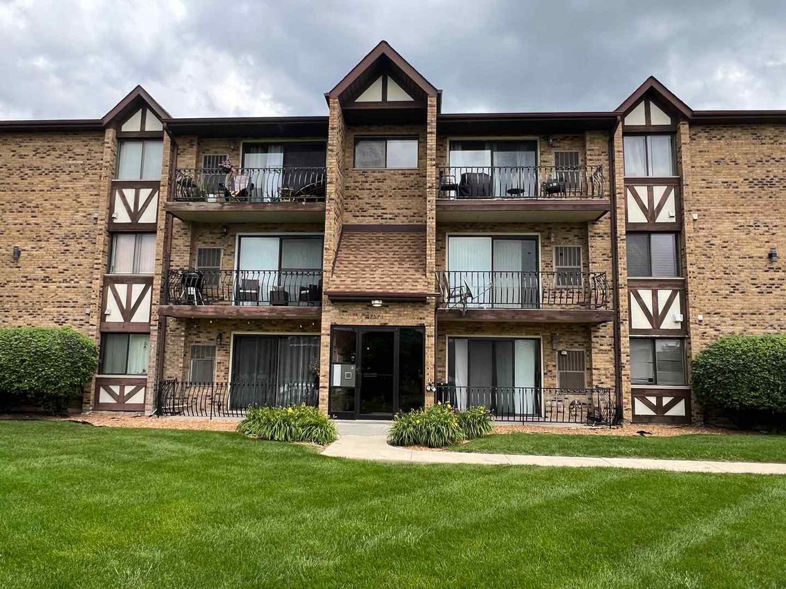 7171 175th St. #3D, Tinley Park, IL 60477