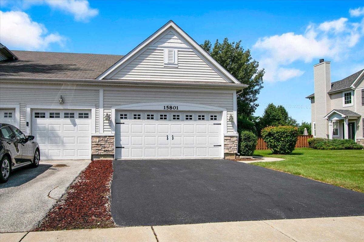 15801 Cove Cir., Plainfield, IL 60544