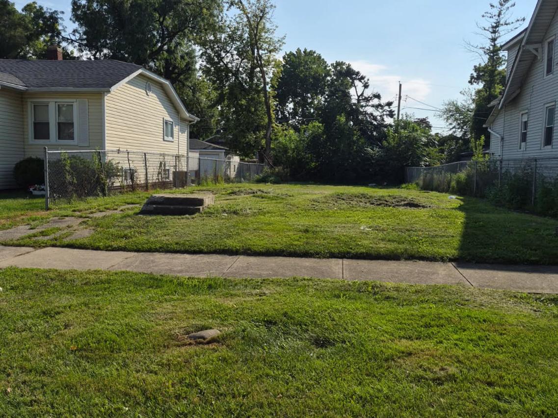 1923 S 18th Ave., Maywood, IL 60153