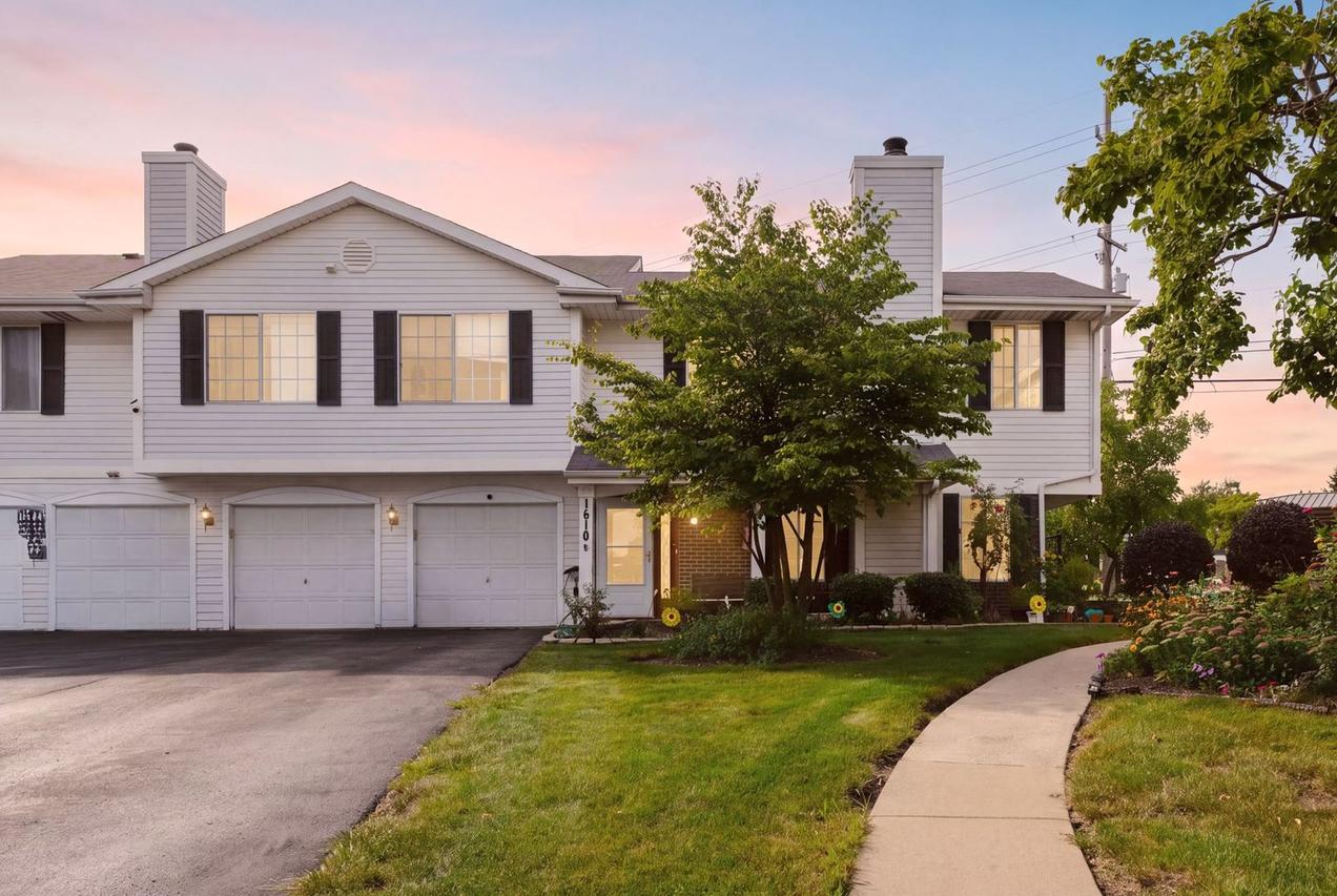 1610 Durham Ct. #D, Darien, IL 60561