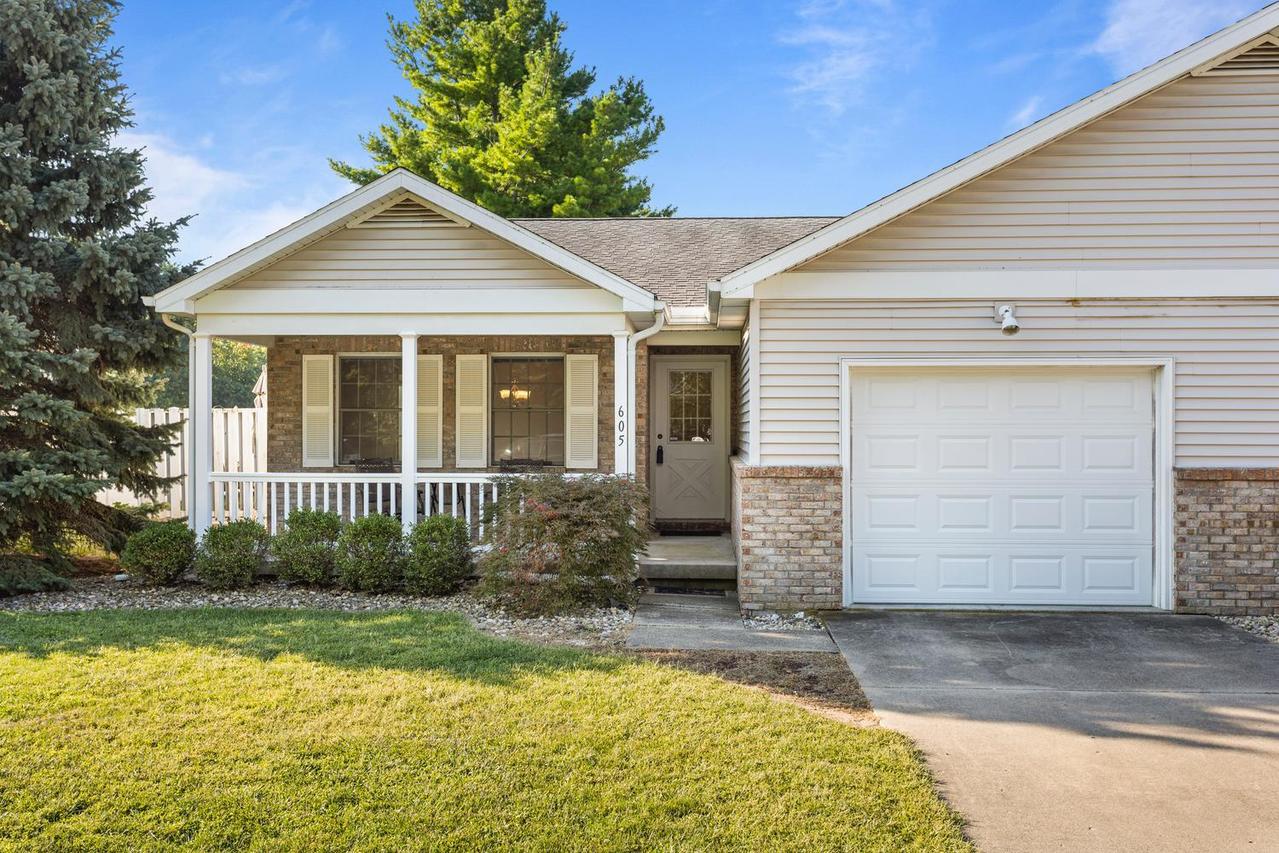 605 Edwards St., Monticello, IL 61856