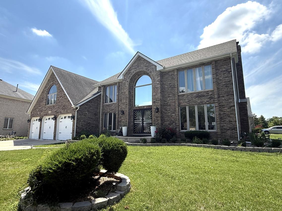 198 N Catalpa St., Addison, IL 60101