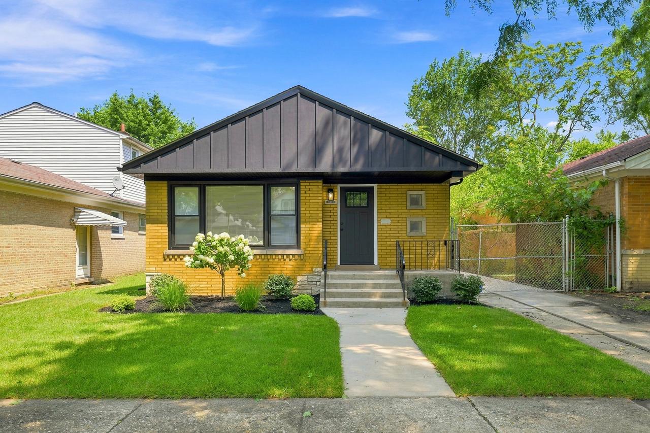 10933 S Eggleston Ave., Chicago, IL 60628