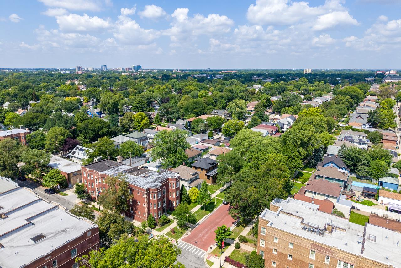 845 S Humphrey Ave. #1, Oak Park, IL 60304