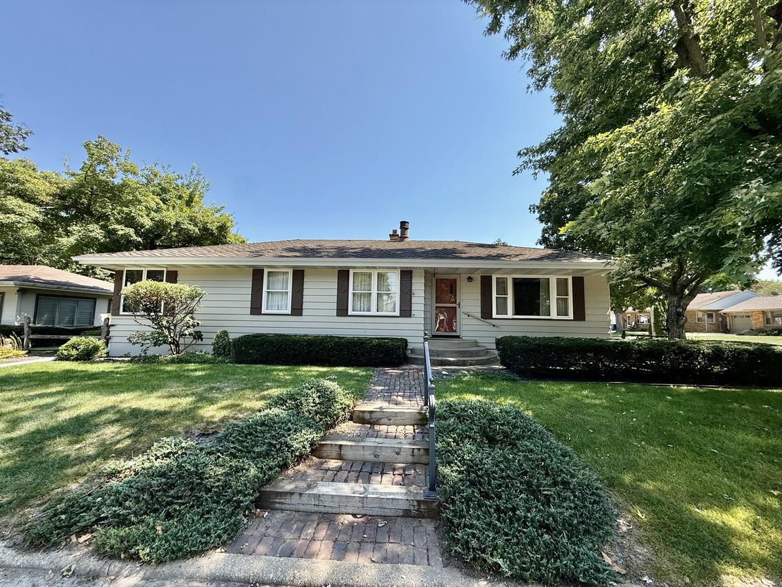 2329 11th St., Peru, IL 61354