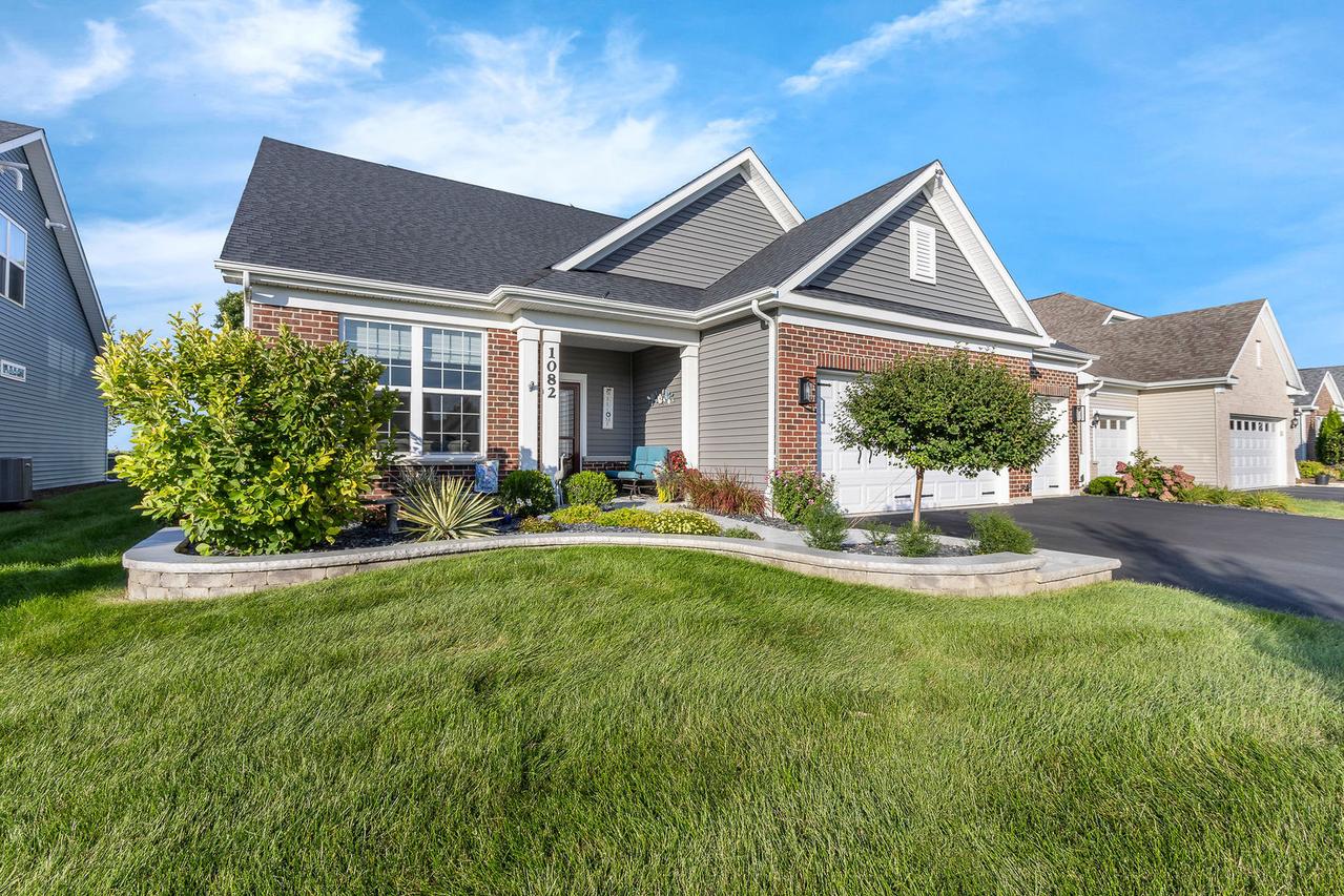 1082 Bernice Dr., Bolingbrook, IL 60490