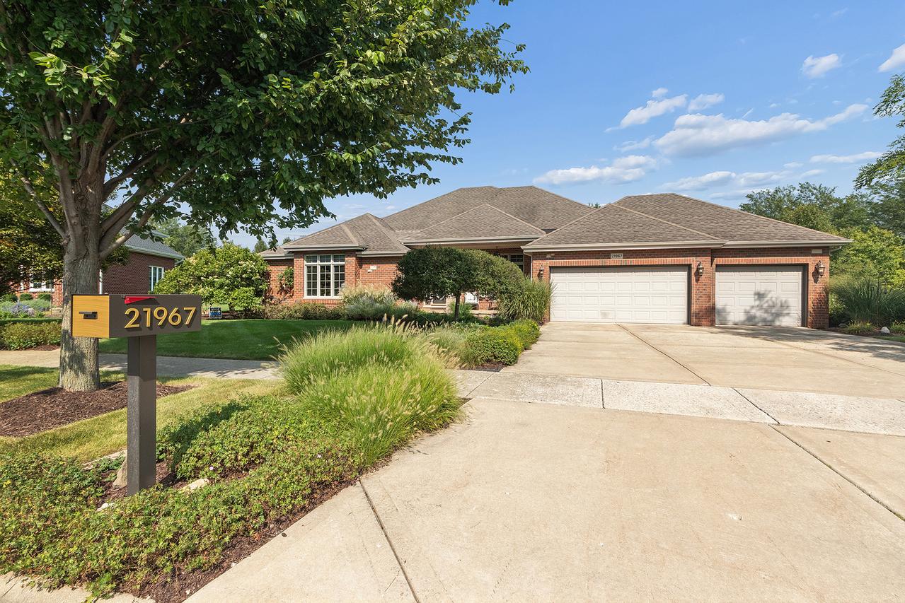 21967 Emily Ln., Frankfort, IL 60423