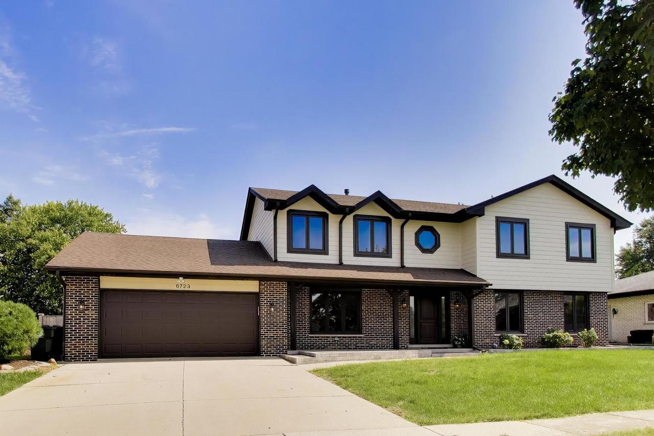 6723 Kingswood Rd., Willowbrook, IL 60527