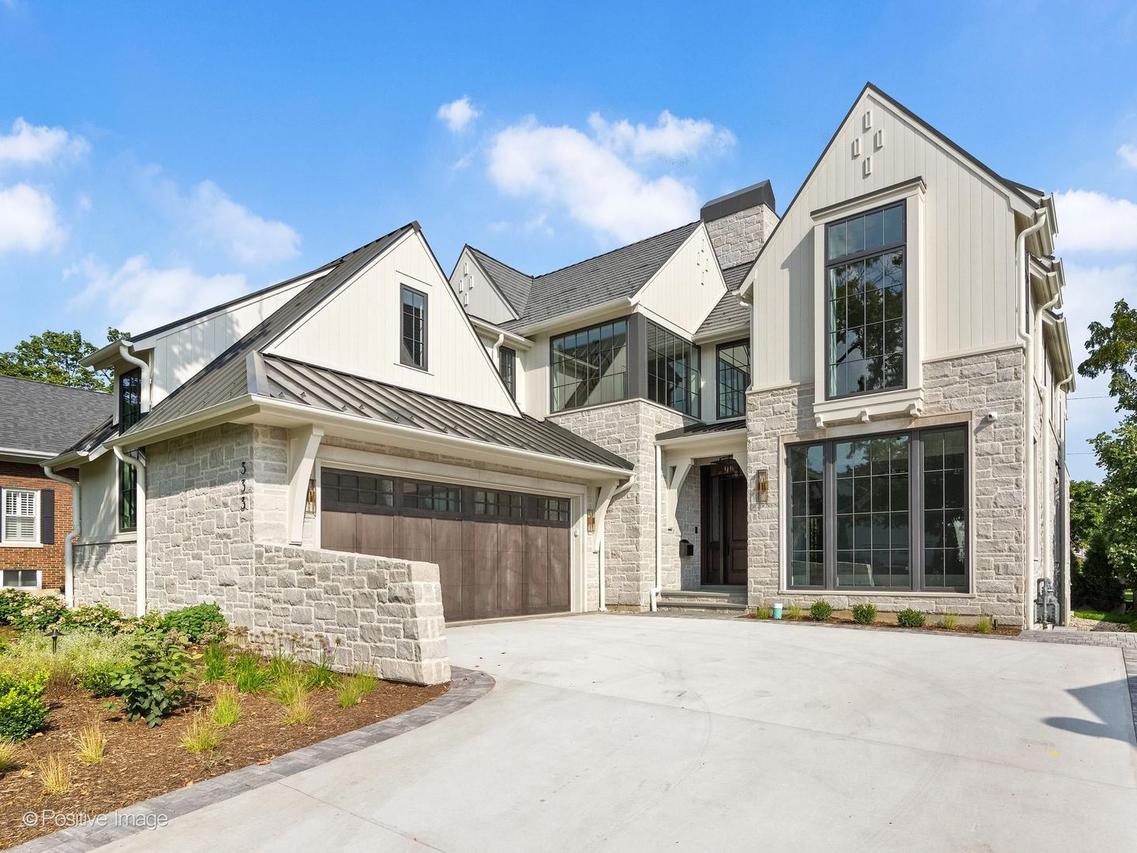 333 W Benton Ave., Naperville, IL 60540